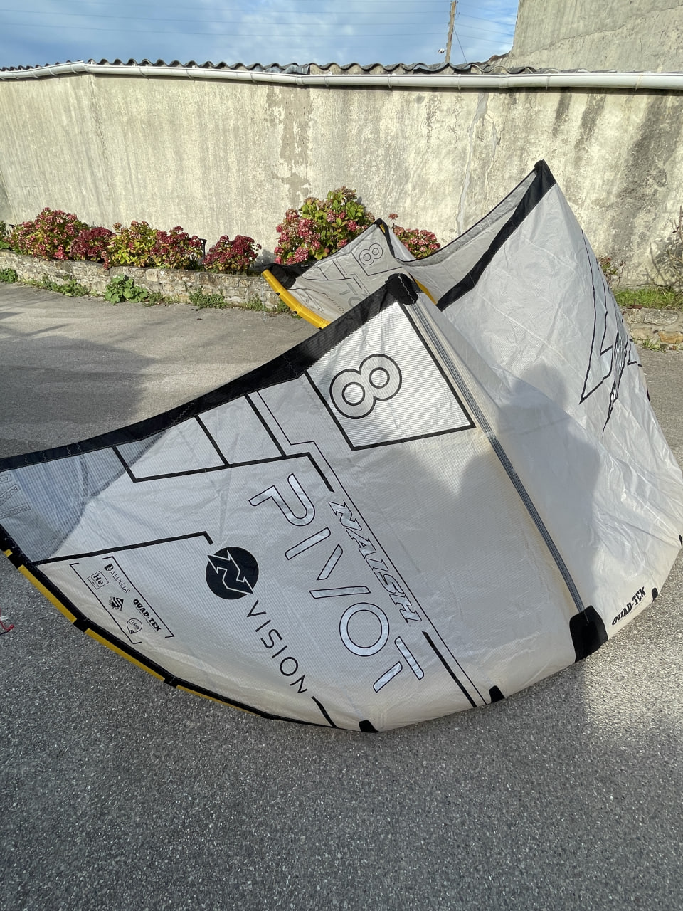 Aile de 9m Naish Pivot N-Vision ALUULA +QUAD TEX. Model 2025